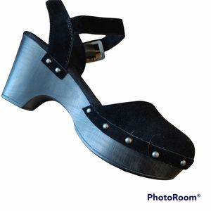 NIB Suede studded platform ankle strap clogs